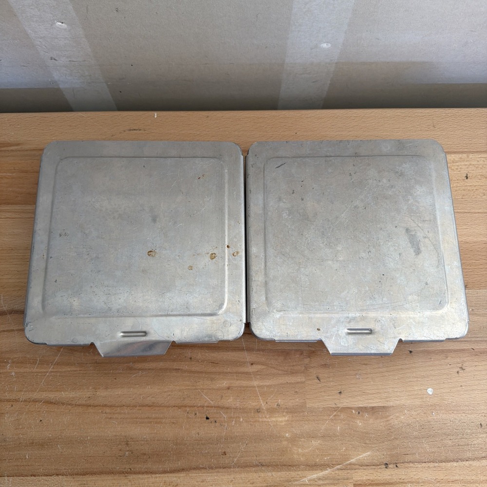 Vintage Mirro 8x8x2 Aluminum Brownie Cake Baking Pan With Sliding Lid Lot of 2